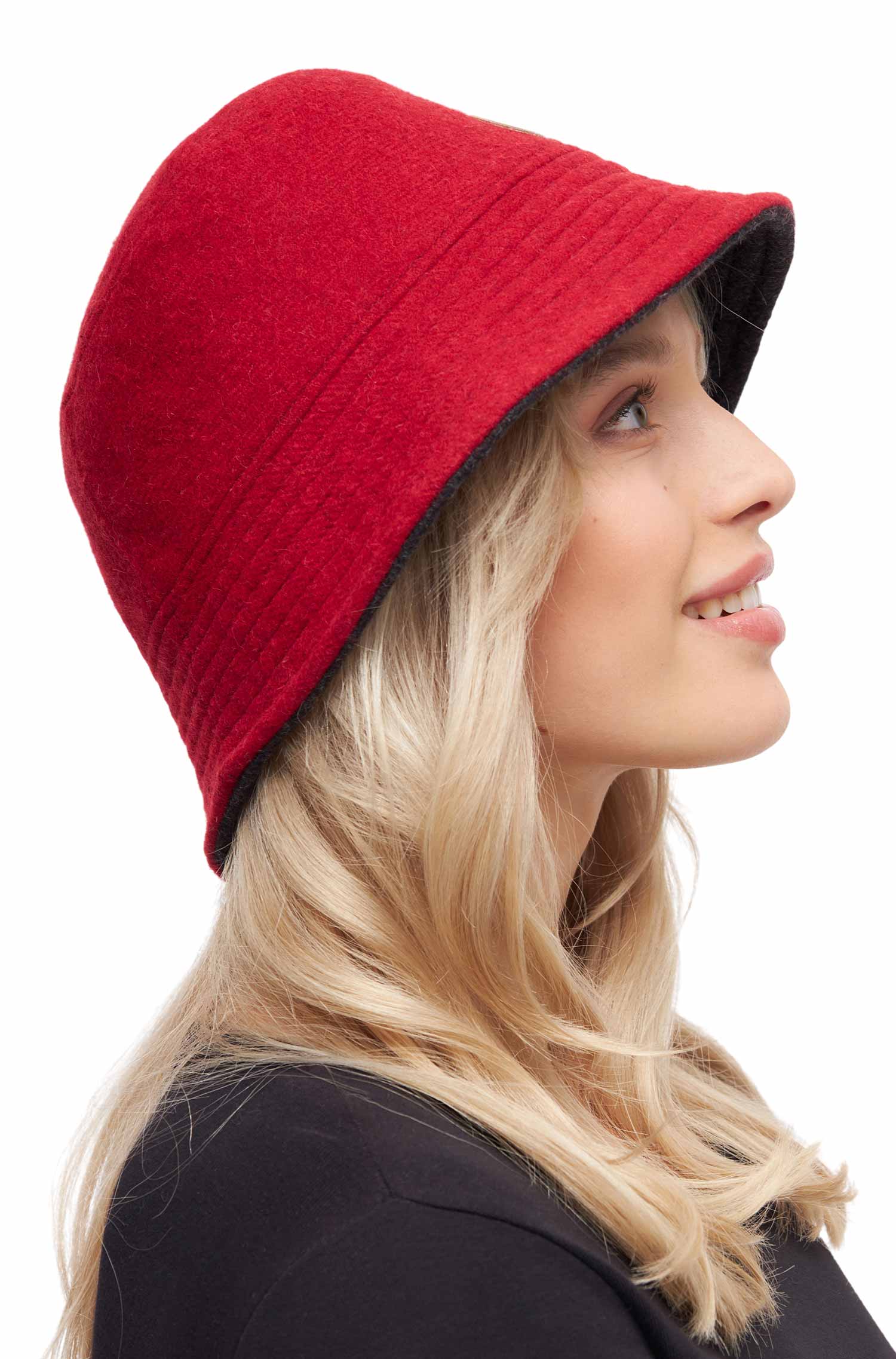 Wendbarer BUCKET HAT aus Baby-Alpaka-Woll-Mix-burgund granit