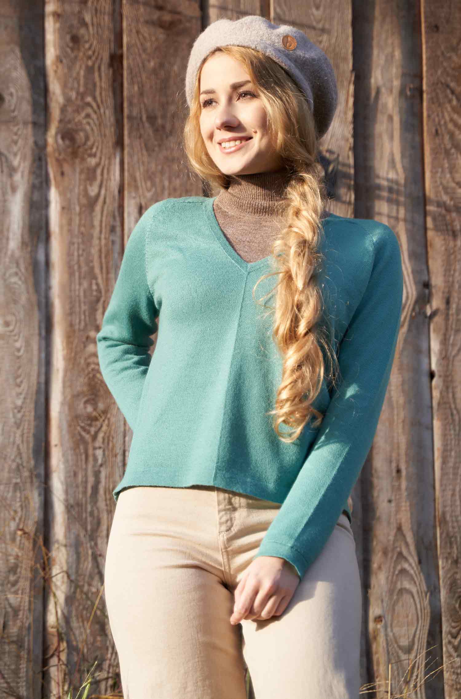 Alpaka V-Neck Pullover ANNA aus 100% Baby Alpaka-mint