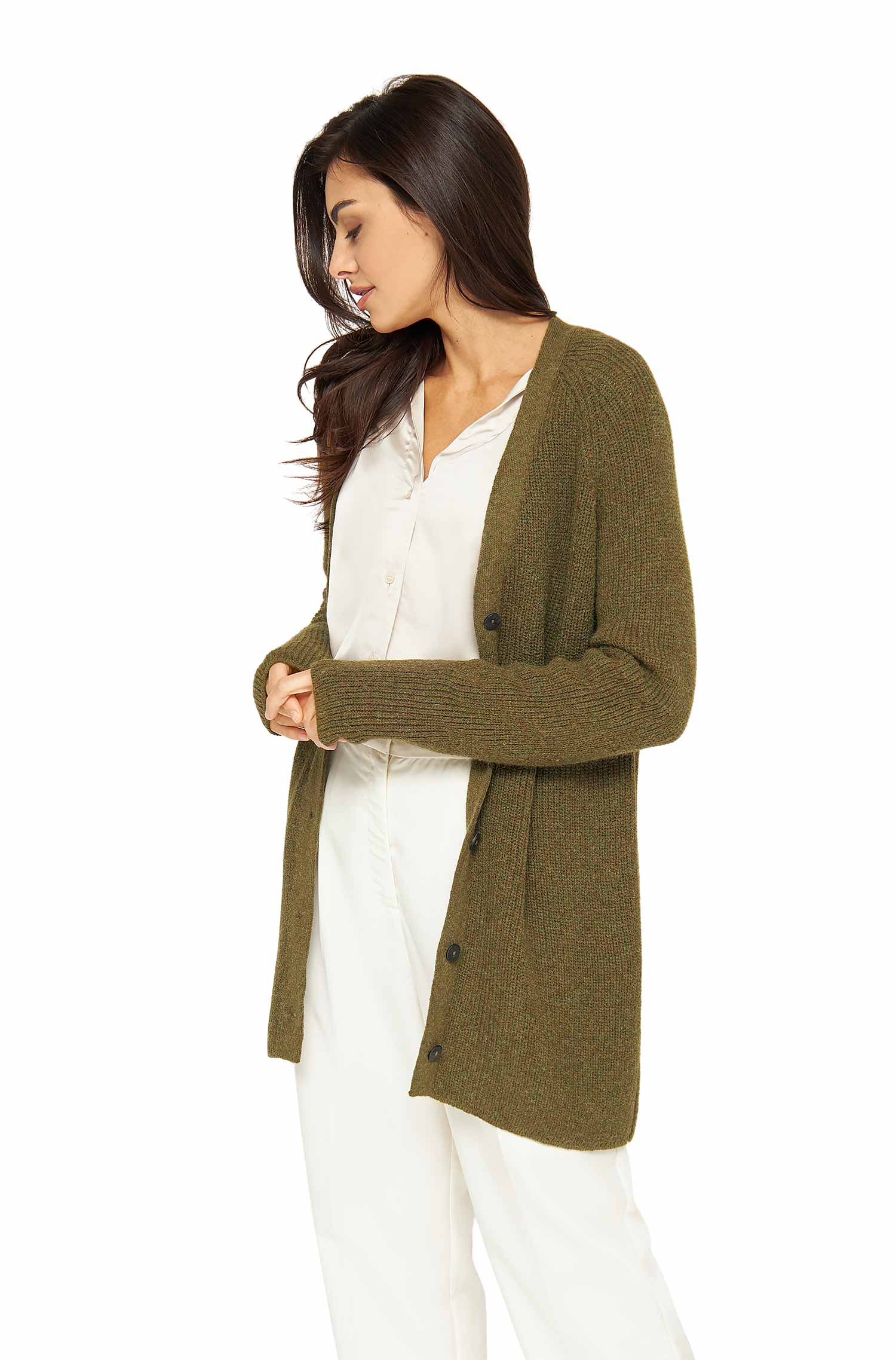 Alpaka Strickjacke CARICE aus Alpaka-Merino-Mix-olivgrün