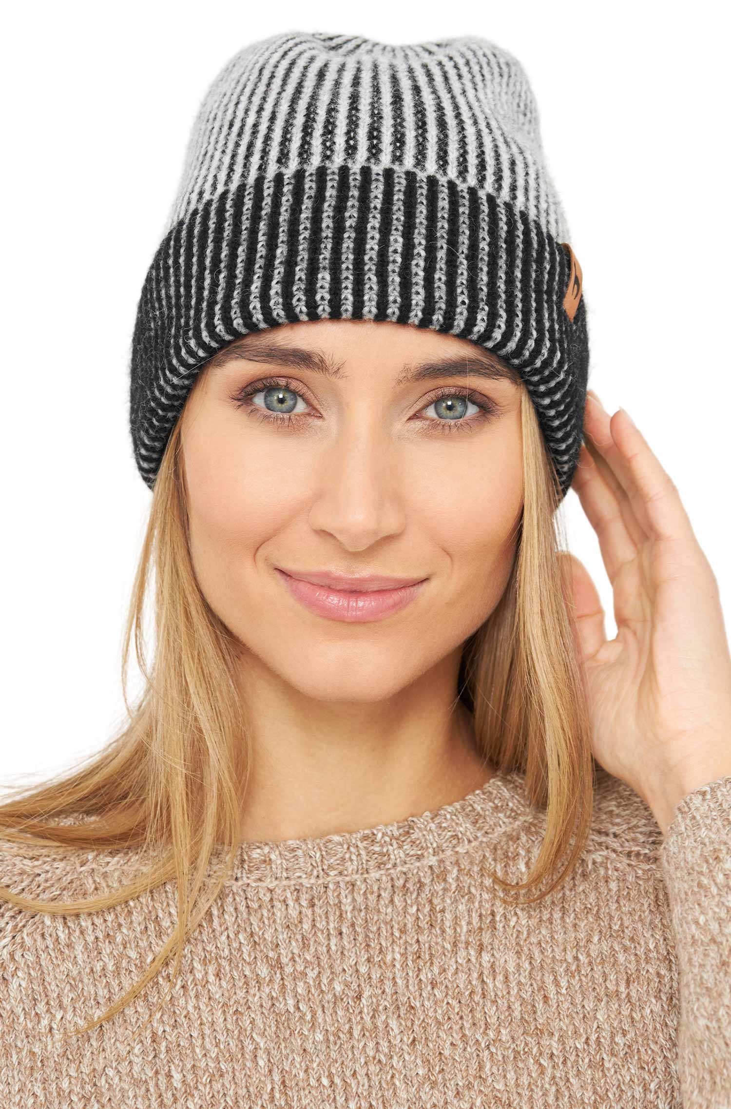Alpaka Mütze MARINO aus 56% Baby Alpaca & 39% Baumwolle-silber/schwarz