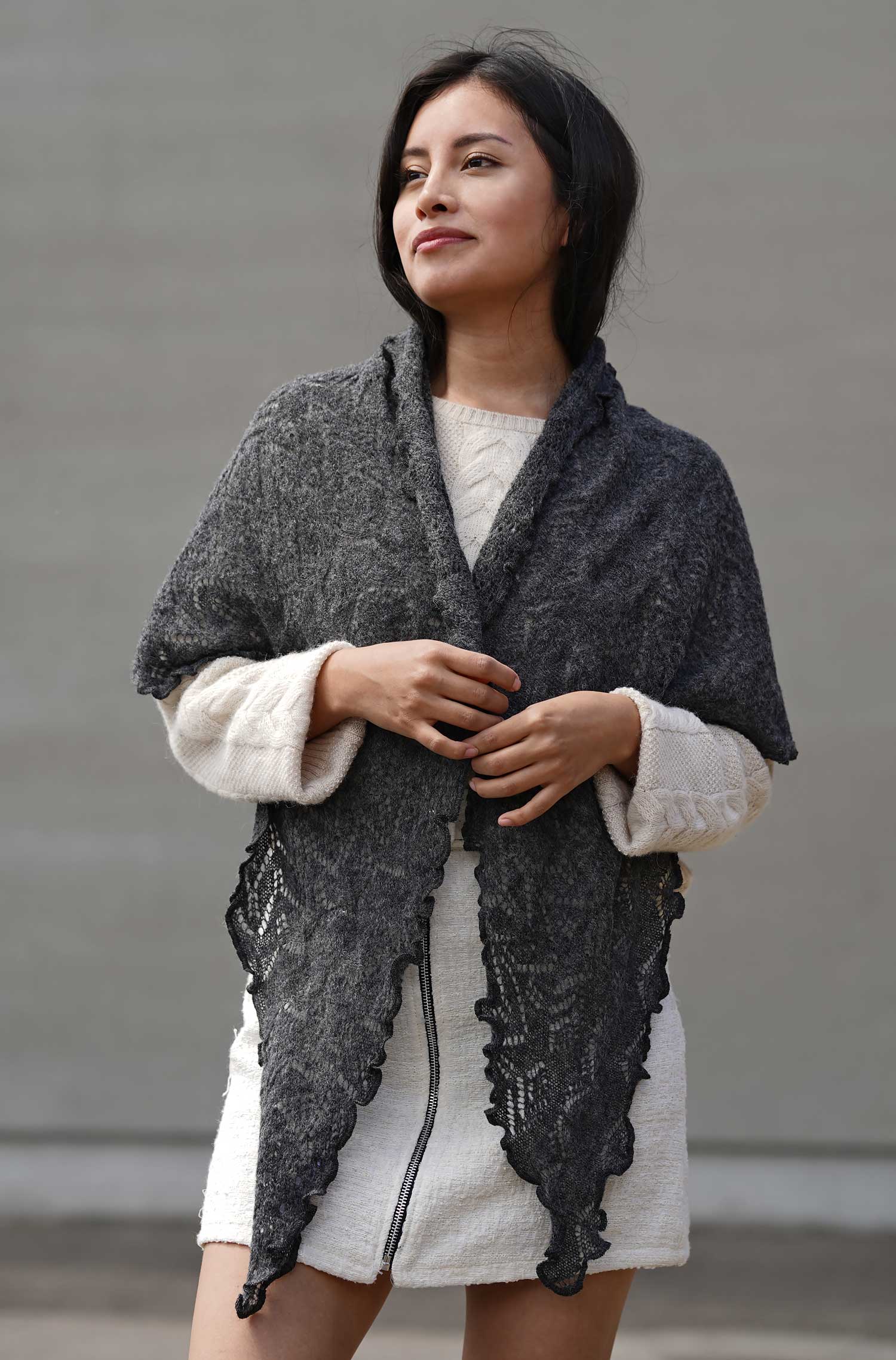 Alpaka Schal HADIA aus 55% Baby Alpaka & 26% Merino-anthrazit