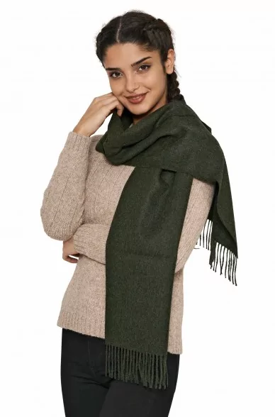 Femme Écharpes et foulards Écharpes et foulards BY FAR Écharpe en maille de laine dalpaga mélangé BY FAR en coloris Rose 17 % de réduction 