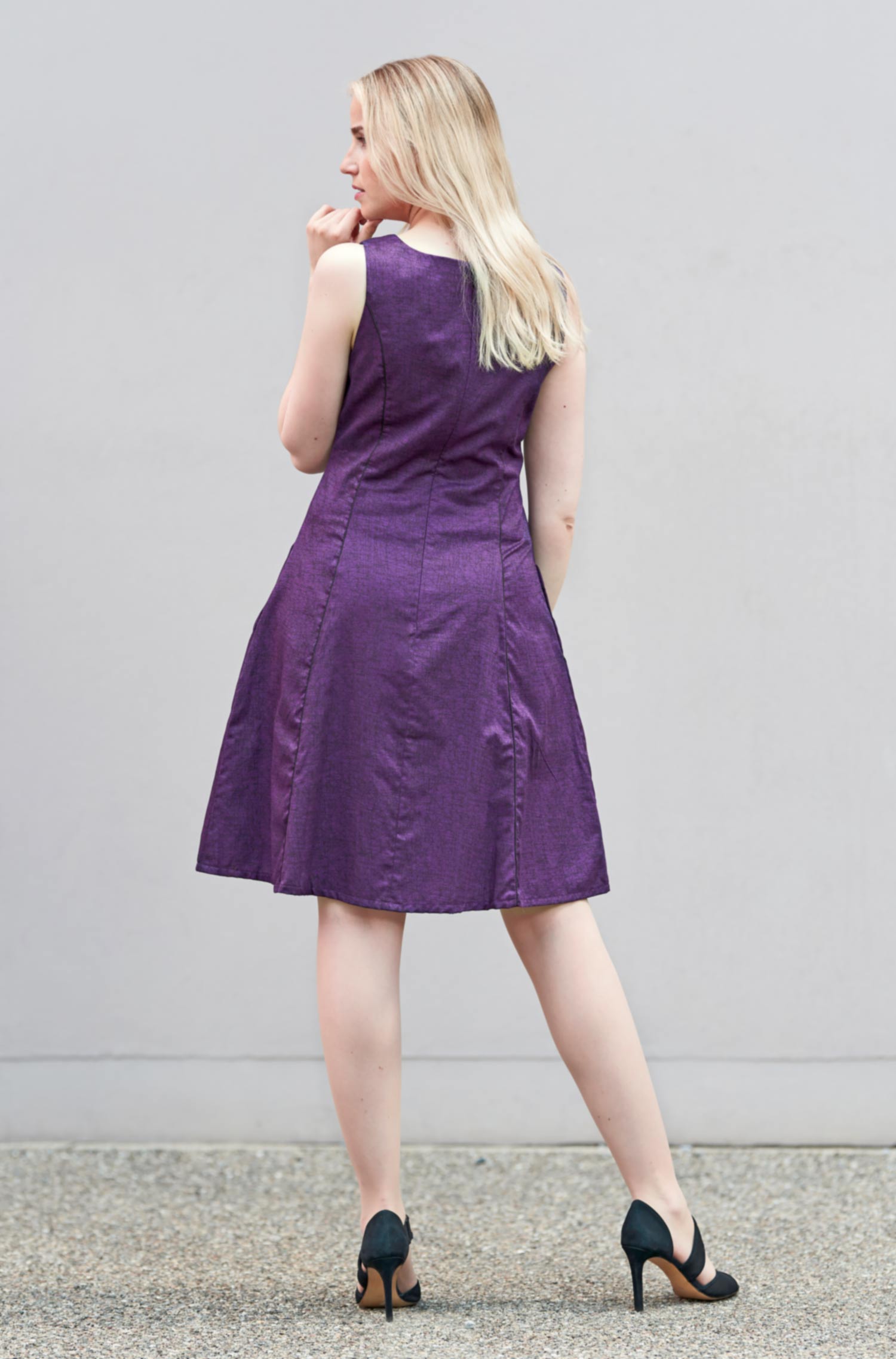 Trägerkleid IMPERIO aus 100% Pima Bio Baumwolle-violett/schwarz