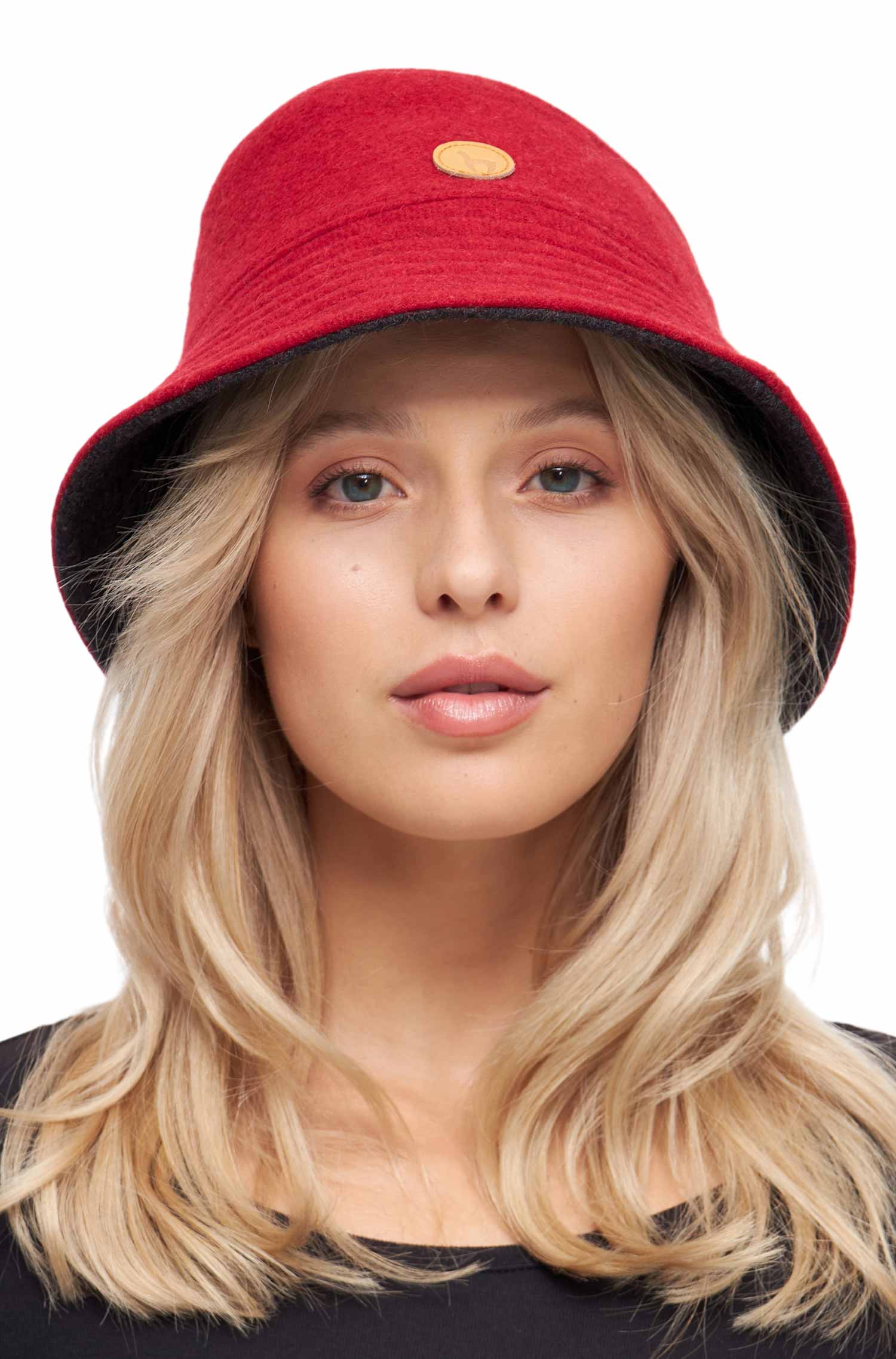 Wendbarer BUCKET HAT aus Baby-Alpaka-Woll-Mix-burgund granit