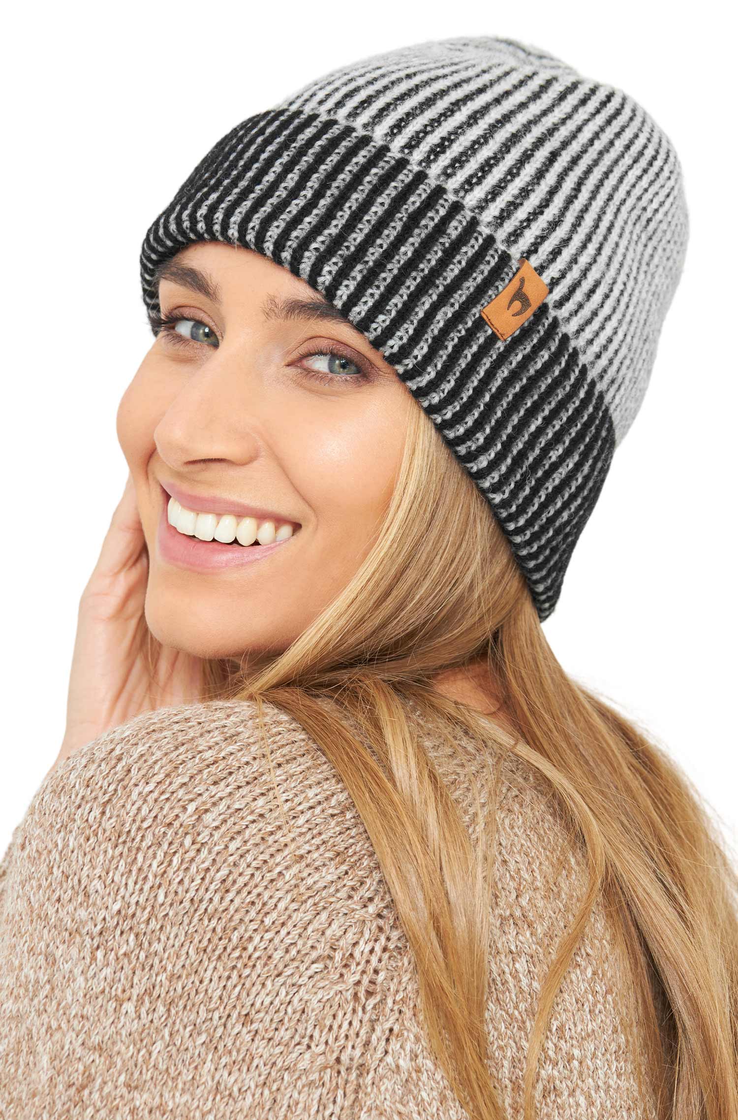 Alpaka Mütze MARINO aus 56% Baby Alpaca & 39% Baumwolle-silber/schwarz