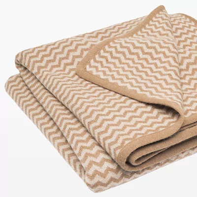 Wärmende Decken aus Alpakafaser